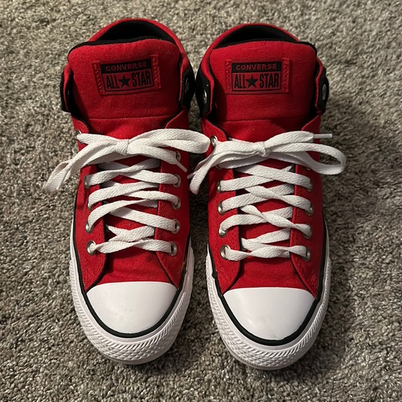 Converse - Picture 1 of 4